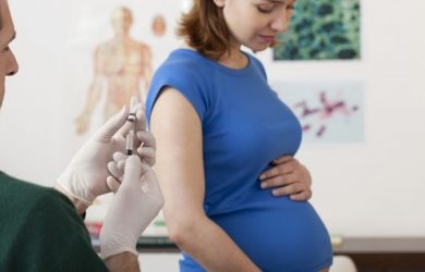 Tiêm phòng vaccine cho phụ nữ đang mang thai