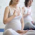 Vận động lành mạnh là một giải pháp hiệu quả cải thiện khó thở khi mang thai