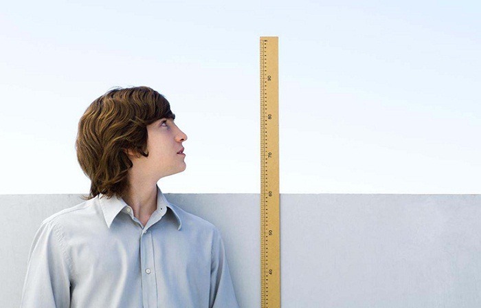 Chiều cao chuẩn của các bạn nam 16 tuổi là 173cm. Còn đối với các bạn nữ là 162,5cm.