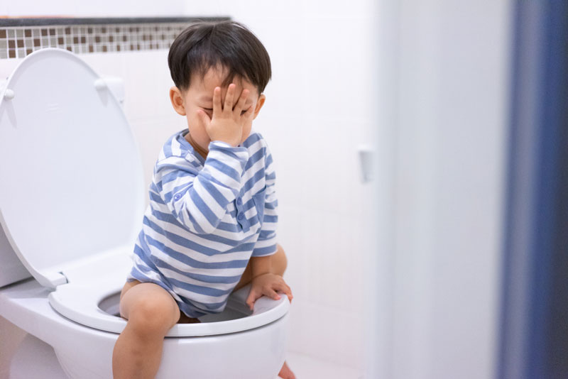 Tập thói quen cho trẻ đi vệ sinh đúng cách